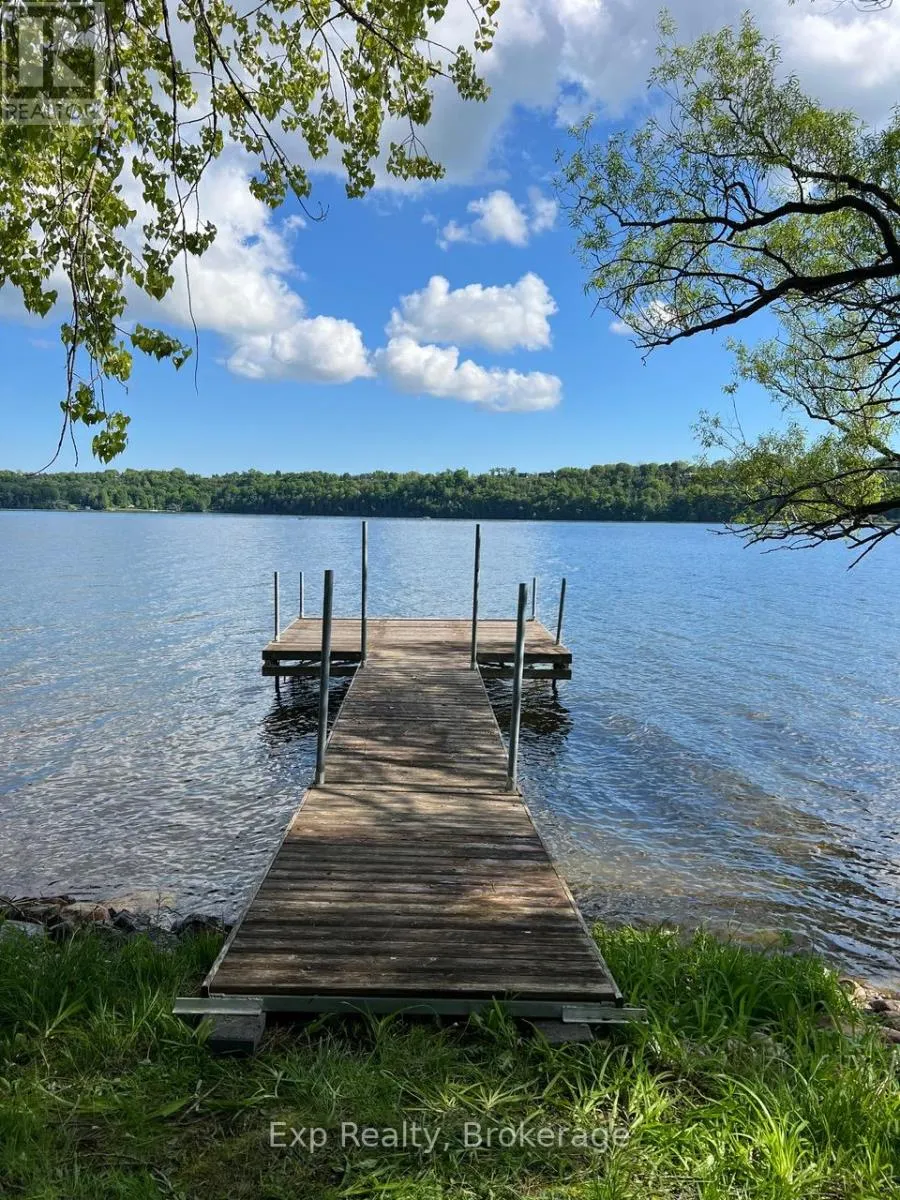 32 QUINTE VIEW ROAD