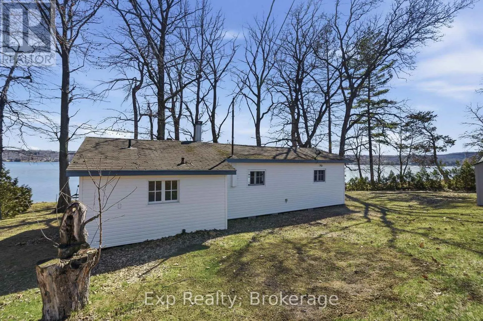 32 QUINTE VIEW ROAD