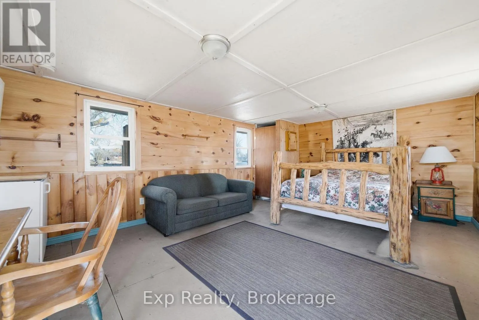 32 QUINTE VIEW ROAD