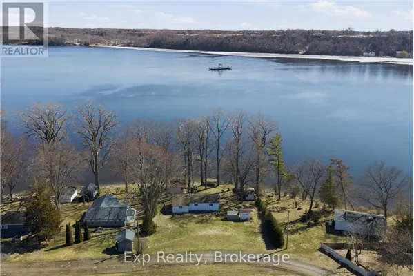 32 QUINTE VIEW ROAD