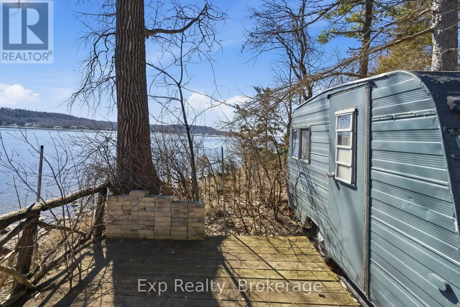 32 QUINTE VIEW ROAD