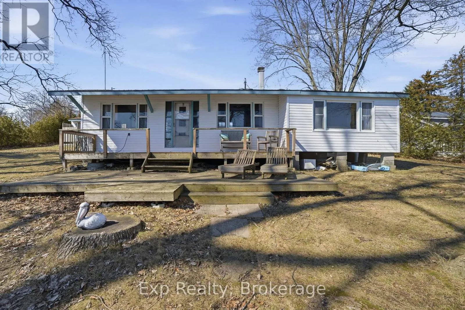 32 QUINTE VIEW ROAD
