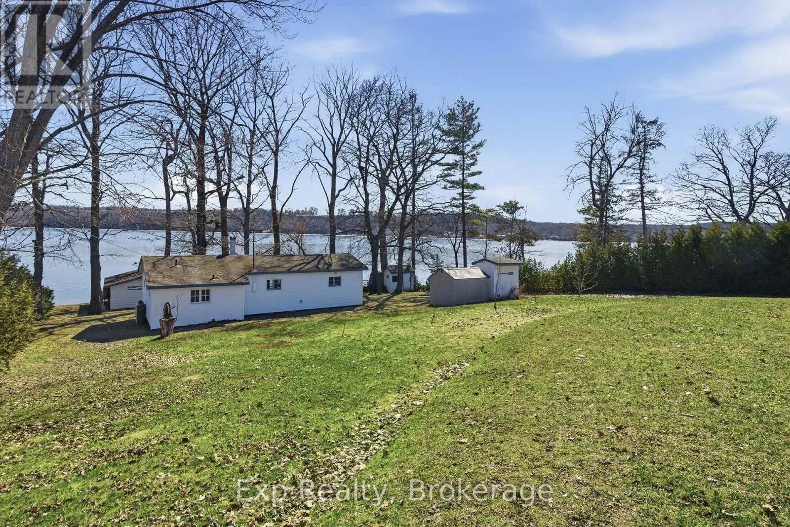32 QUINTE VIEW ROAD