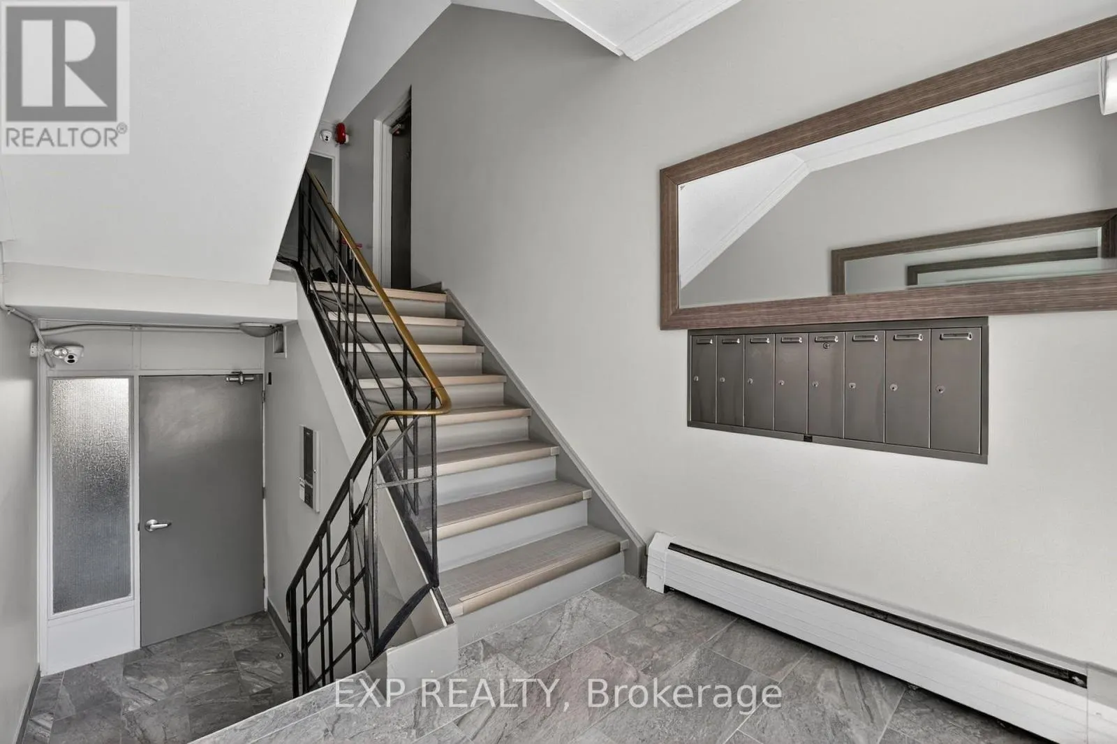 81 KENWOOD DRIVE