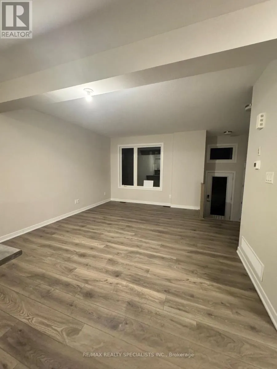 228 SPECKLED ALDER ROW