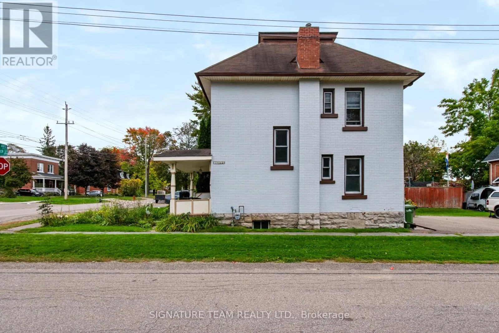 256 MAPLE AVENUE