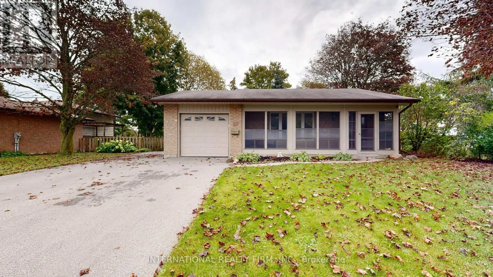 9 VAUGHAN AVENUE