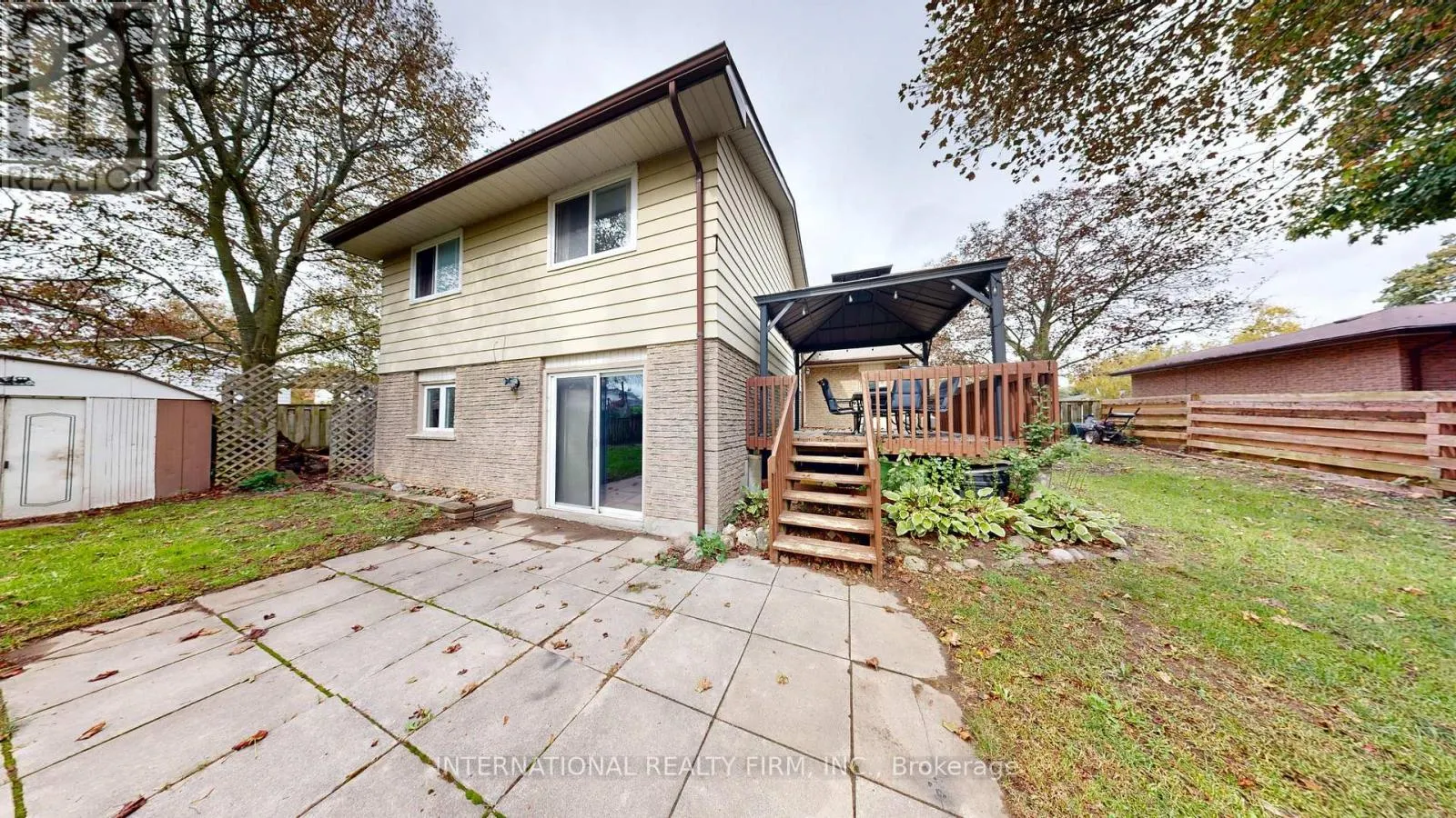 9 VAUGHAN AVENUE
