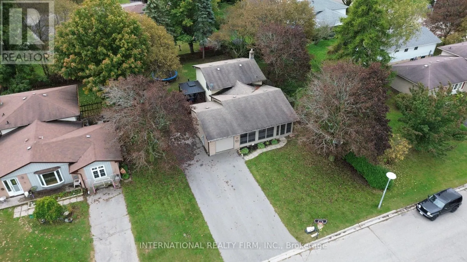 9 VAUGHAN AVENUE