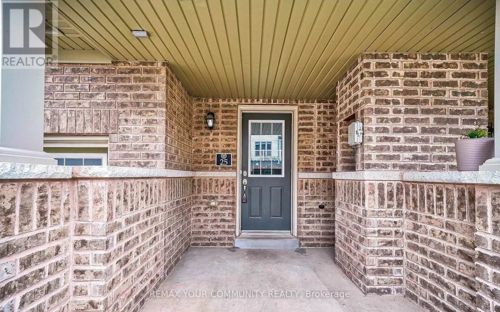 25 - 470 LINDEN DRIVE