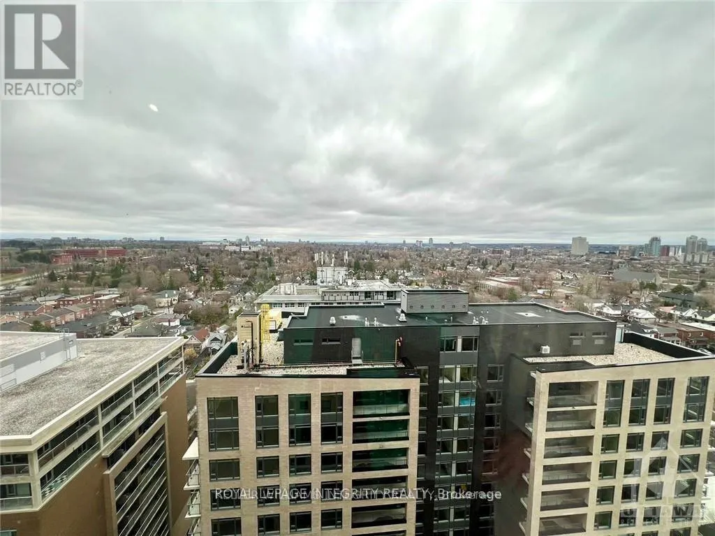 1812 - 105 CHAMPAGNE AVENUE