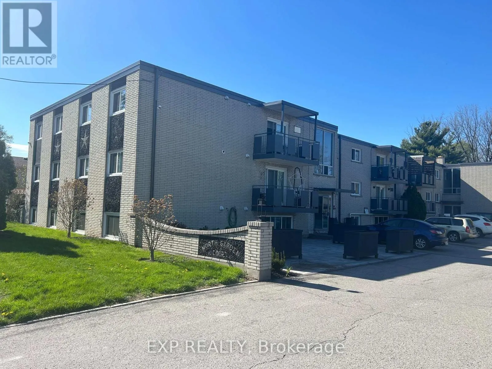 23 - 6287 O'NEIL STREET