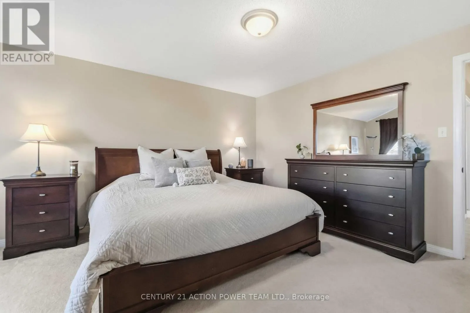 1032 SHEENBORO CRESCENT