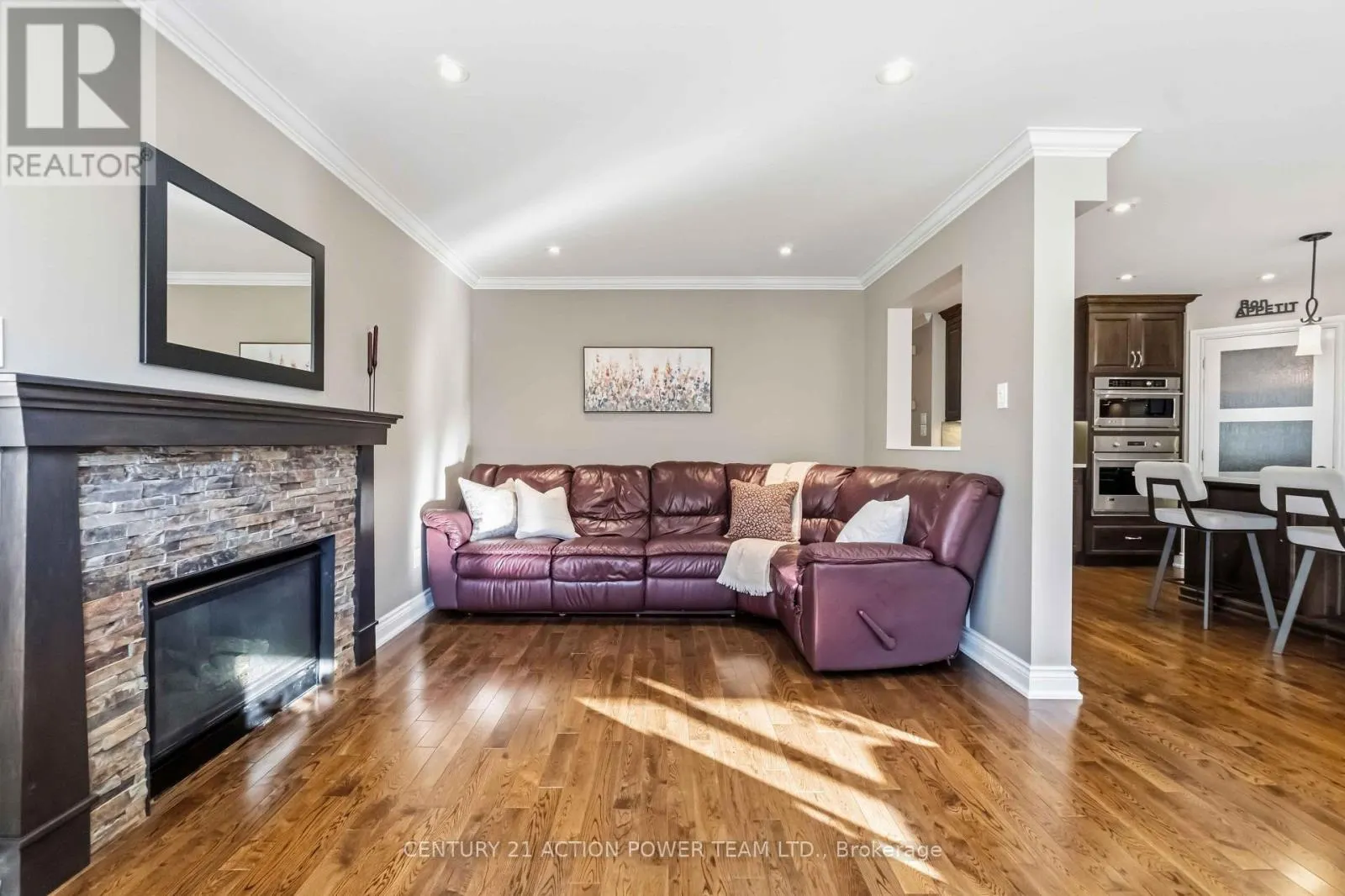 1032 SHEENBORO CRESCENT