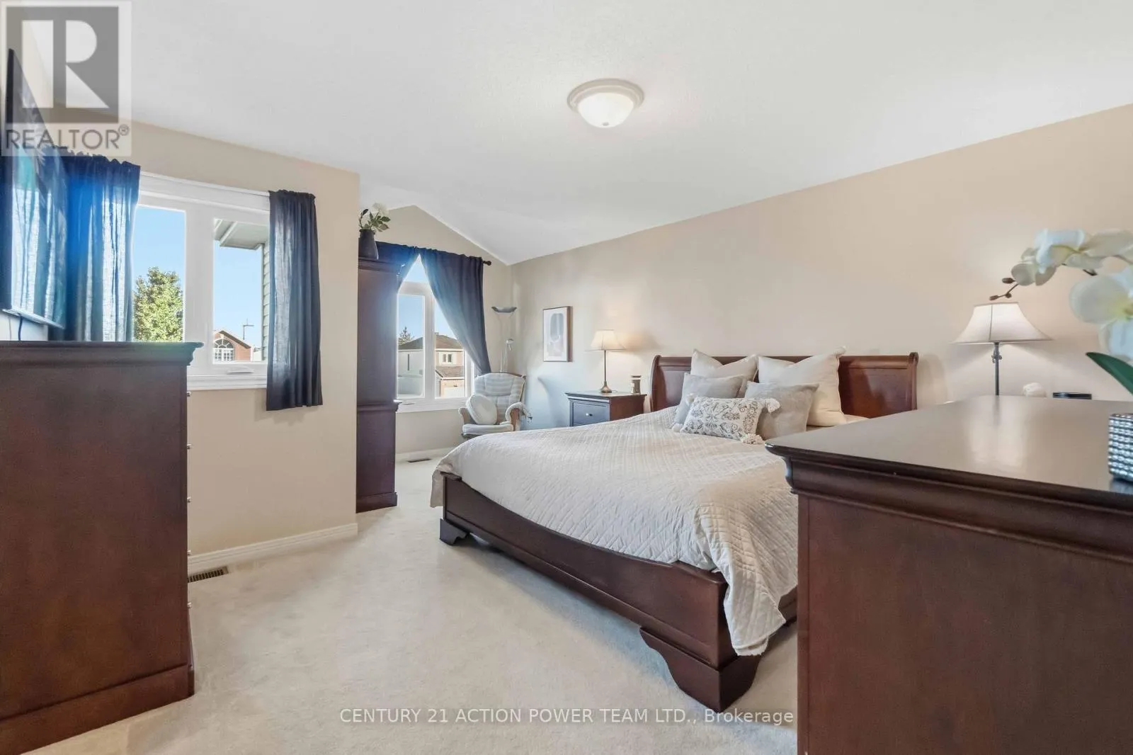 1032 SHEENBORO CRESCENT