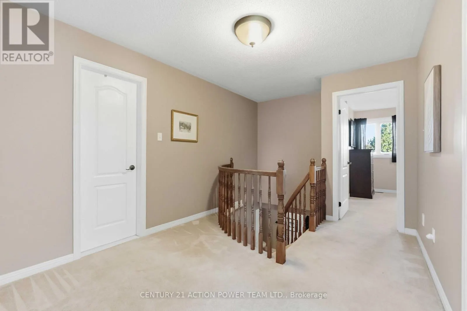 1032 SHEENBORO CRESCENT