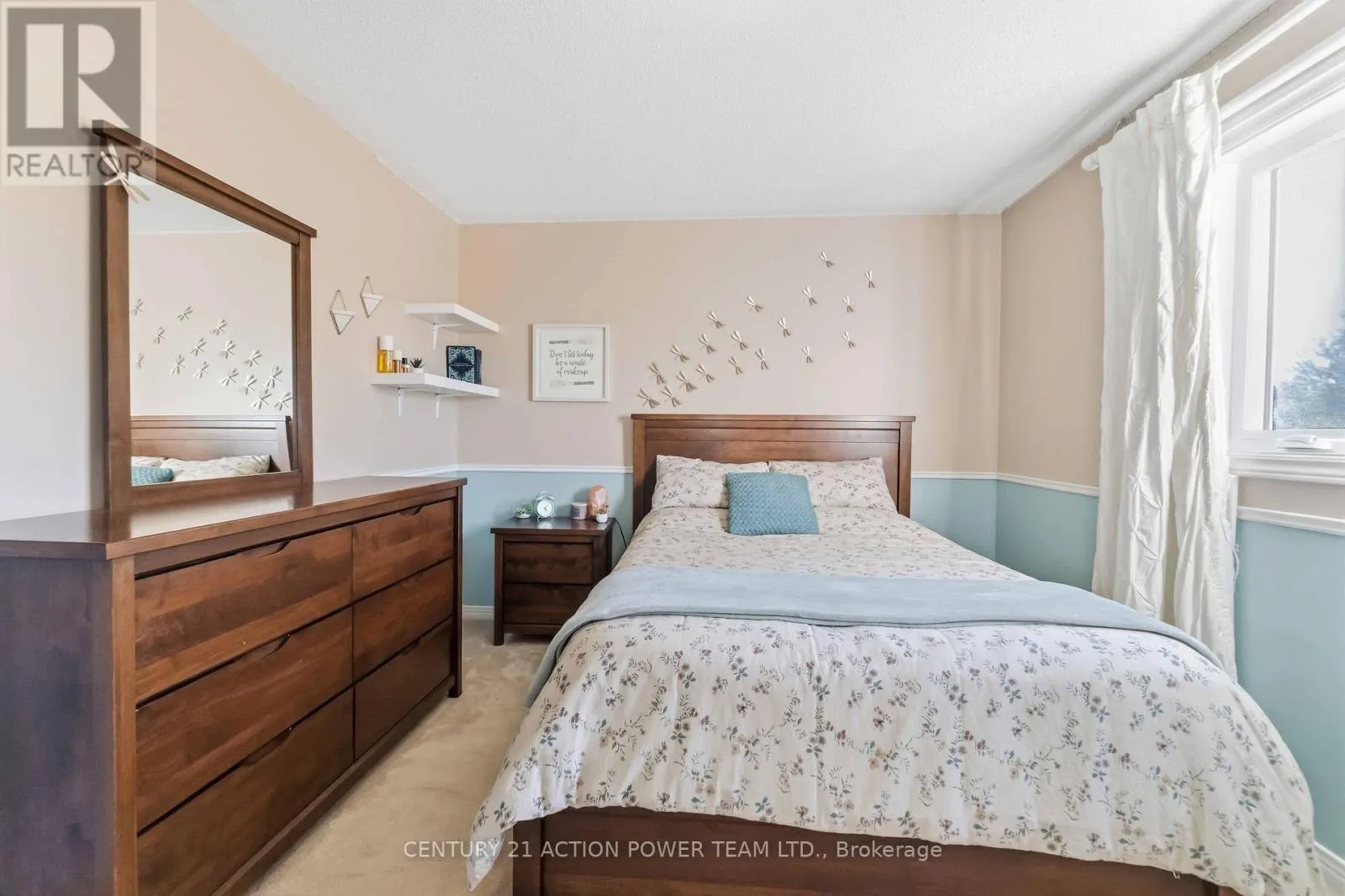 1032 SHEENBORO CRESCENT