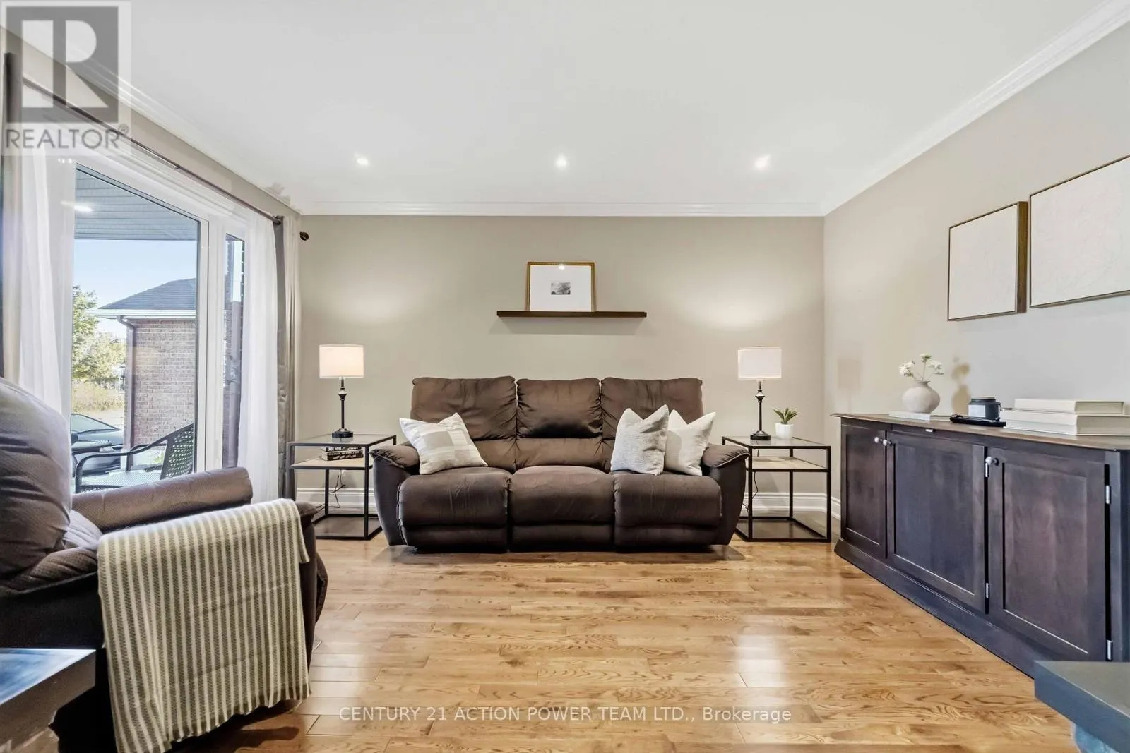 1032 SHEENBORO CRESCENT