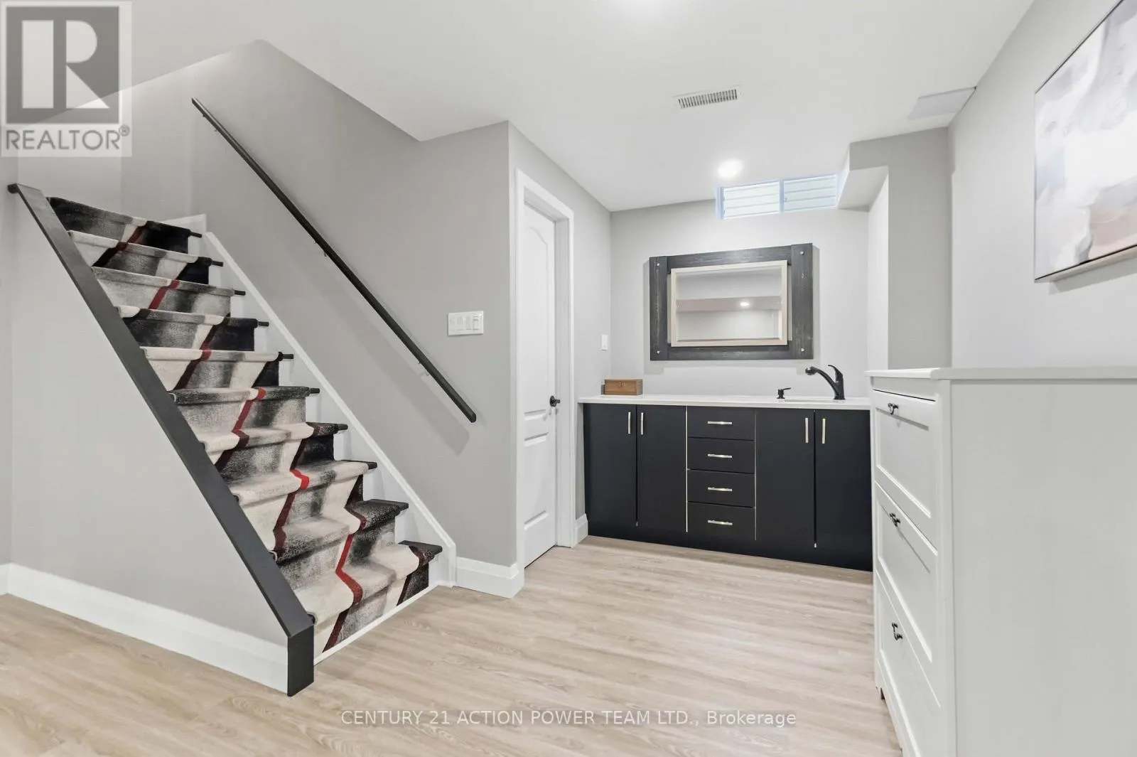 1032 SHEENBORO CRESCENT