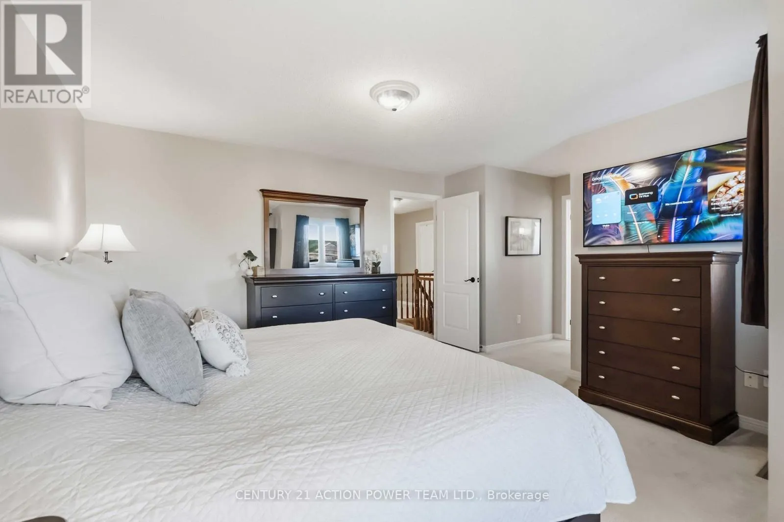 1032 SHEENBORO CRESCENT
