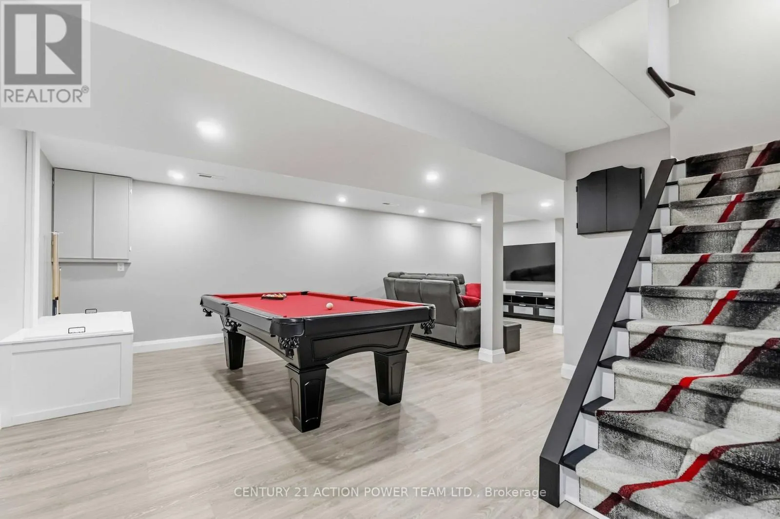 1032 SHEENBORO CRESCENT