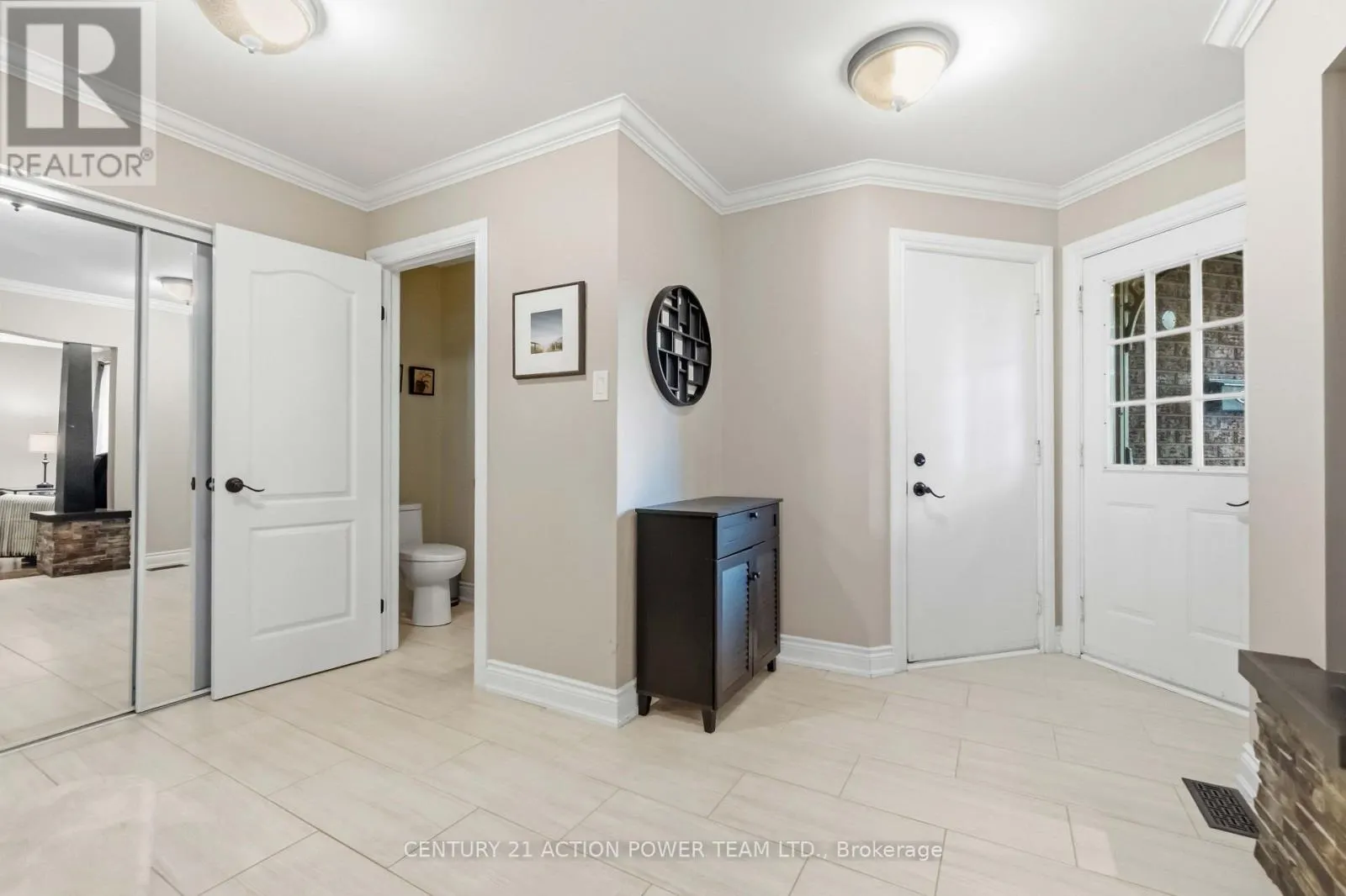 1032 SHEENBORO CRESCENT