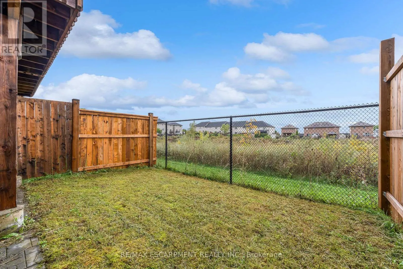 4879 CONNOR DRIVE