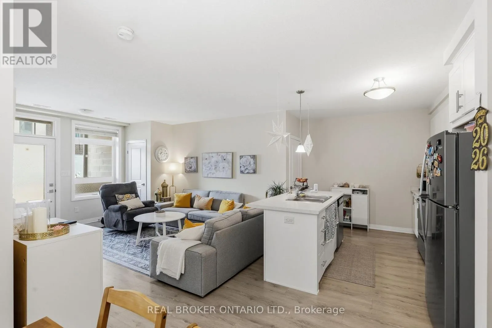 1 G - 155 THOMAS SLEE DRIVE S