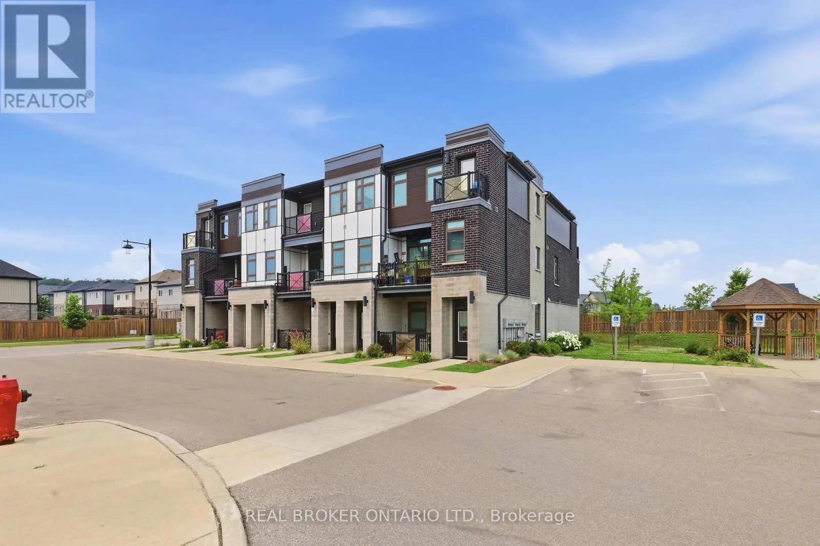 1 G - 155 THOMAS SLEE DRIVE S