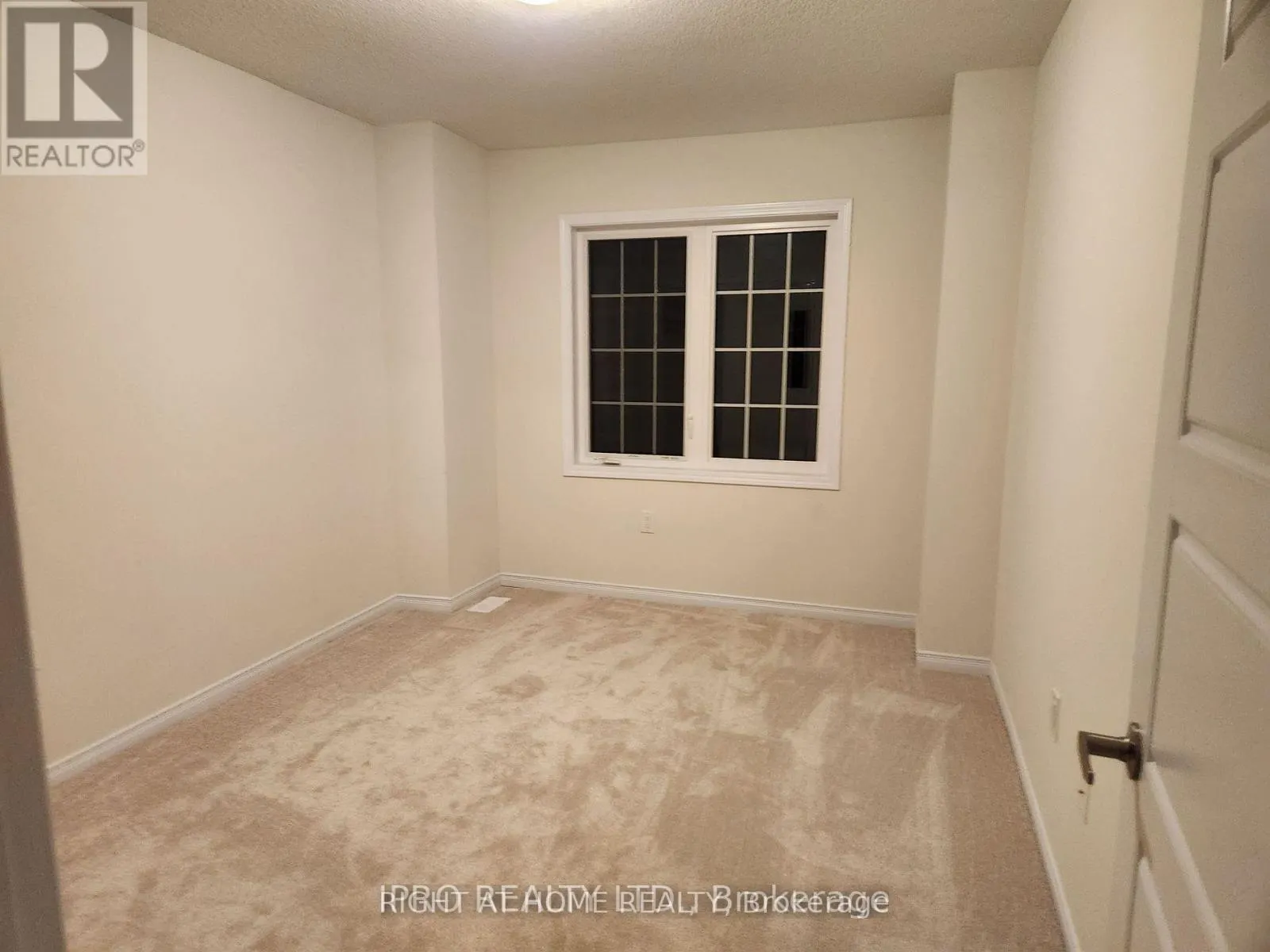 8895 CHICKORY TRAIL