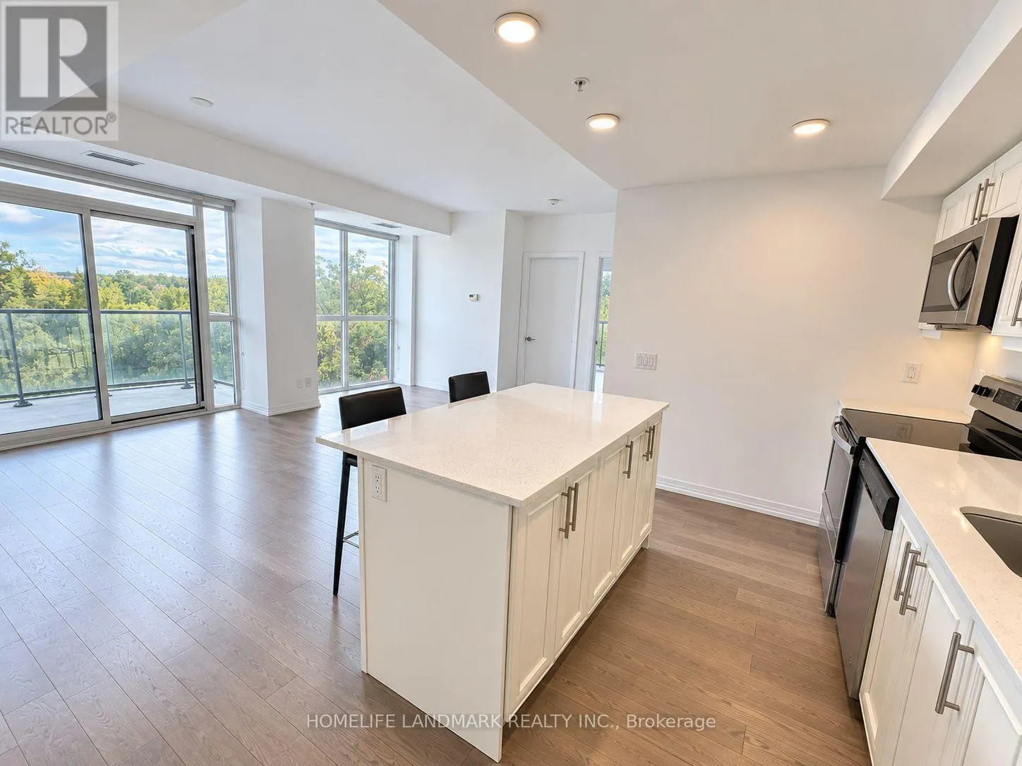 614 - 7711 GREEN VISTA GATE