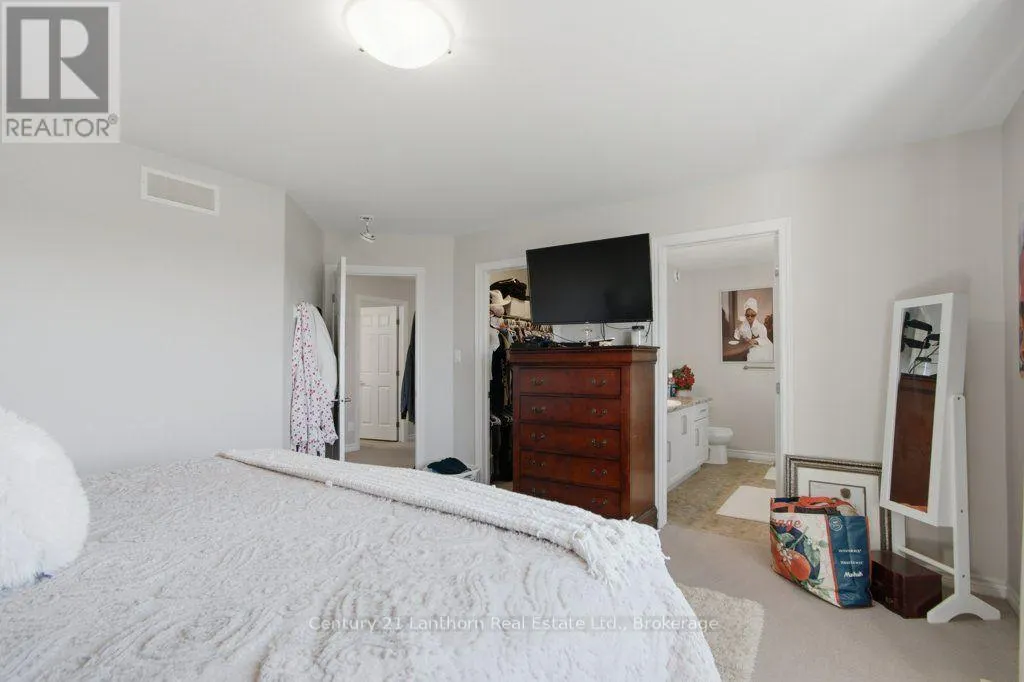 7 COTTONWOOD DRIVE