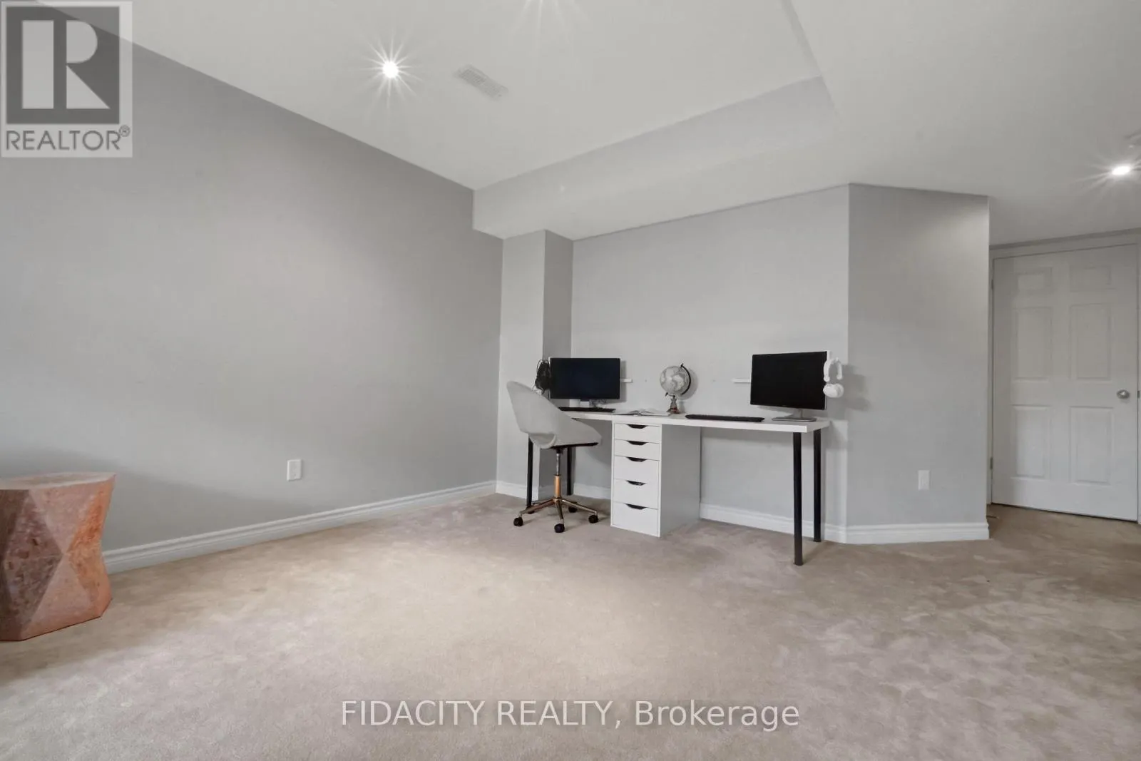 380 GOLDENBROOK WAY