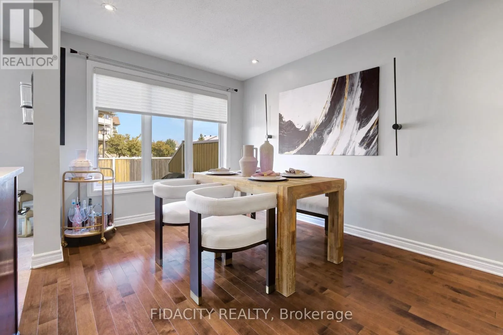 380 GOLDENBROOK WAY