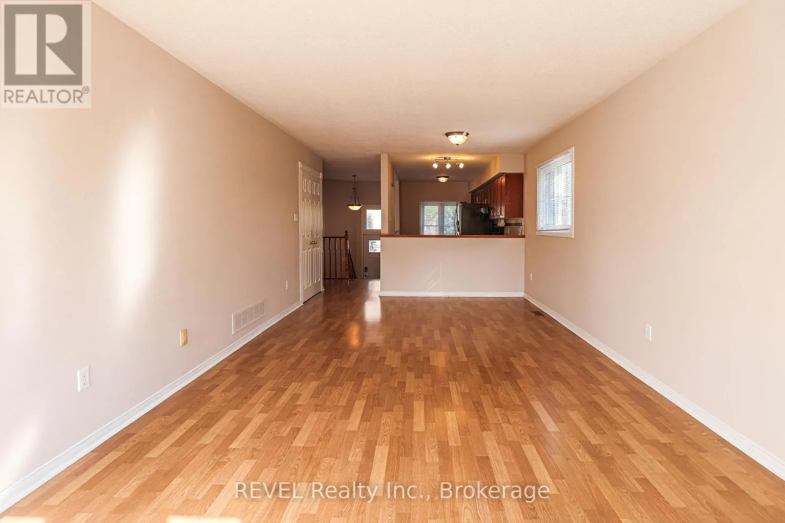 3 JACKSON COURT W