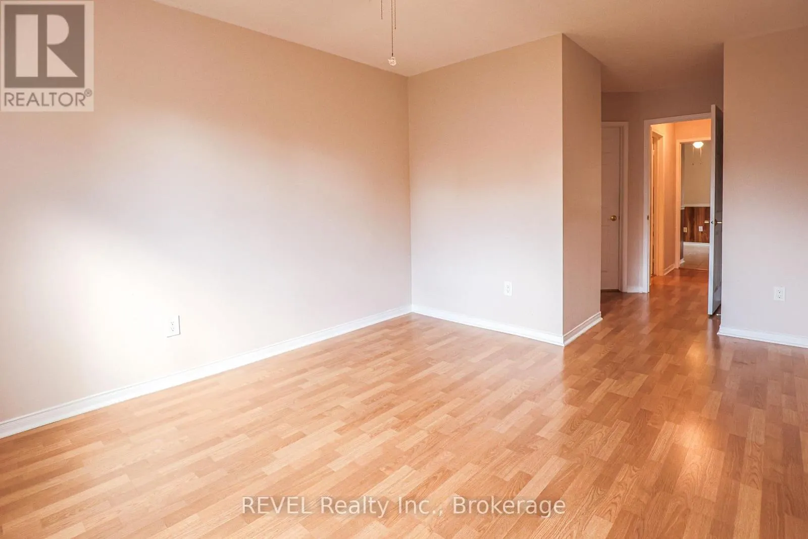 3 JACKSON COURT W