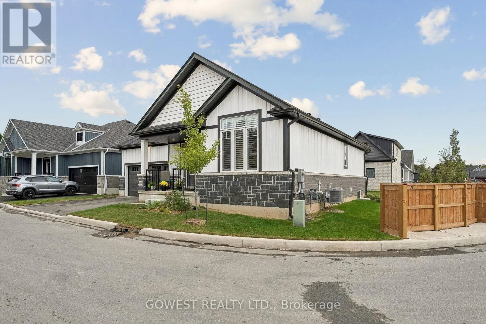 23 - 2797 RED MAPLE AVENUE