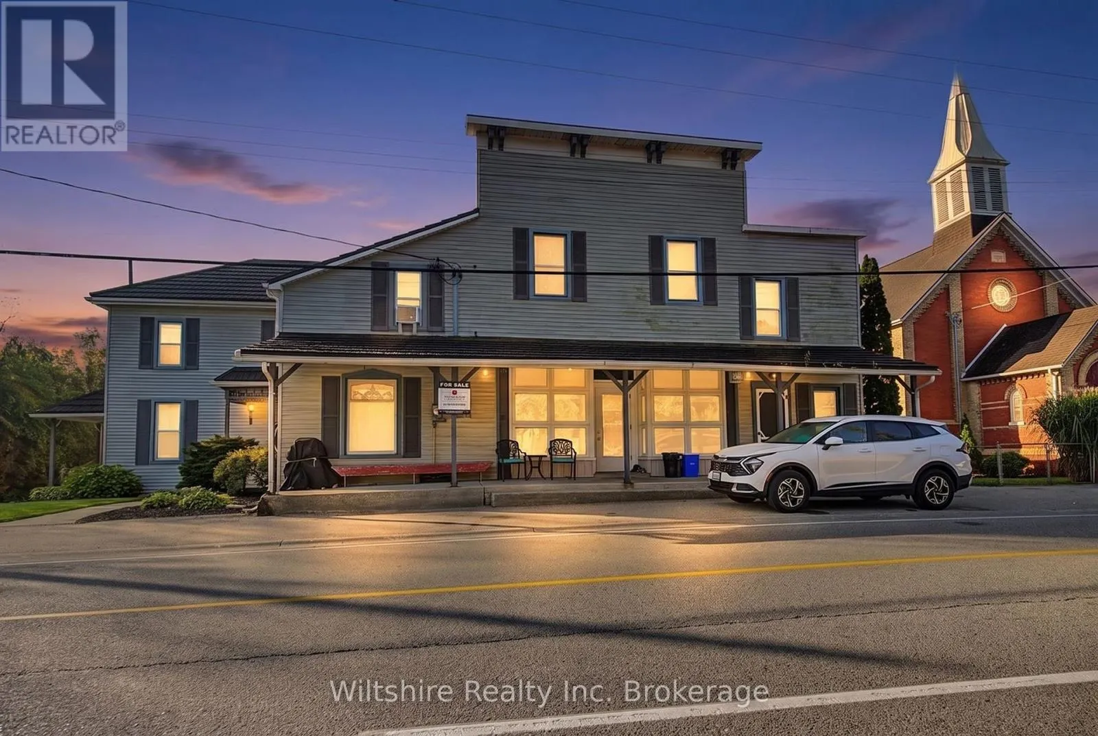 407 MAIN STREET E
