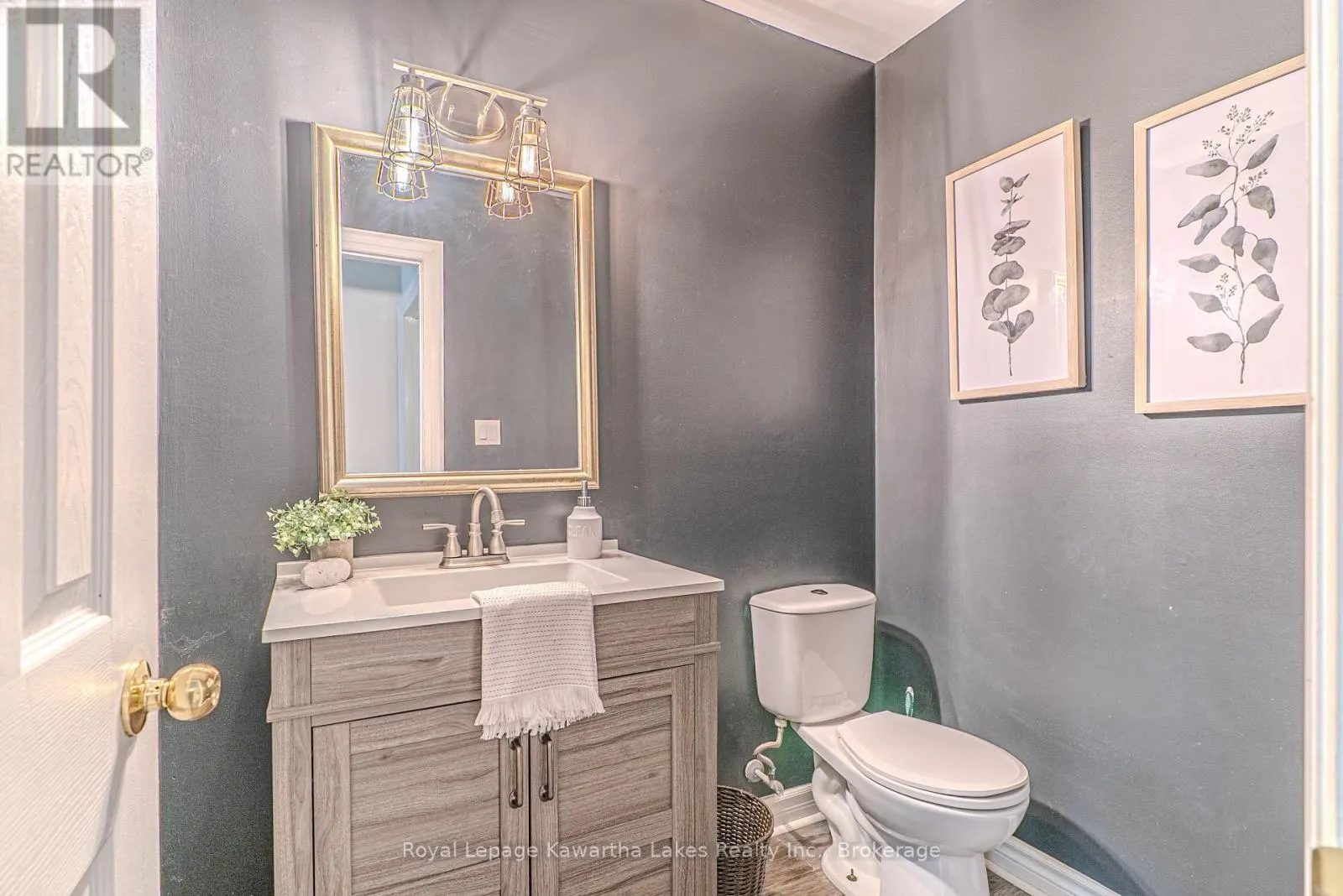 60 SANDERLING CRESCENT