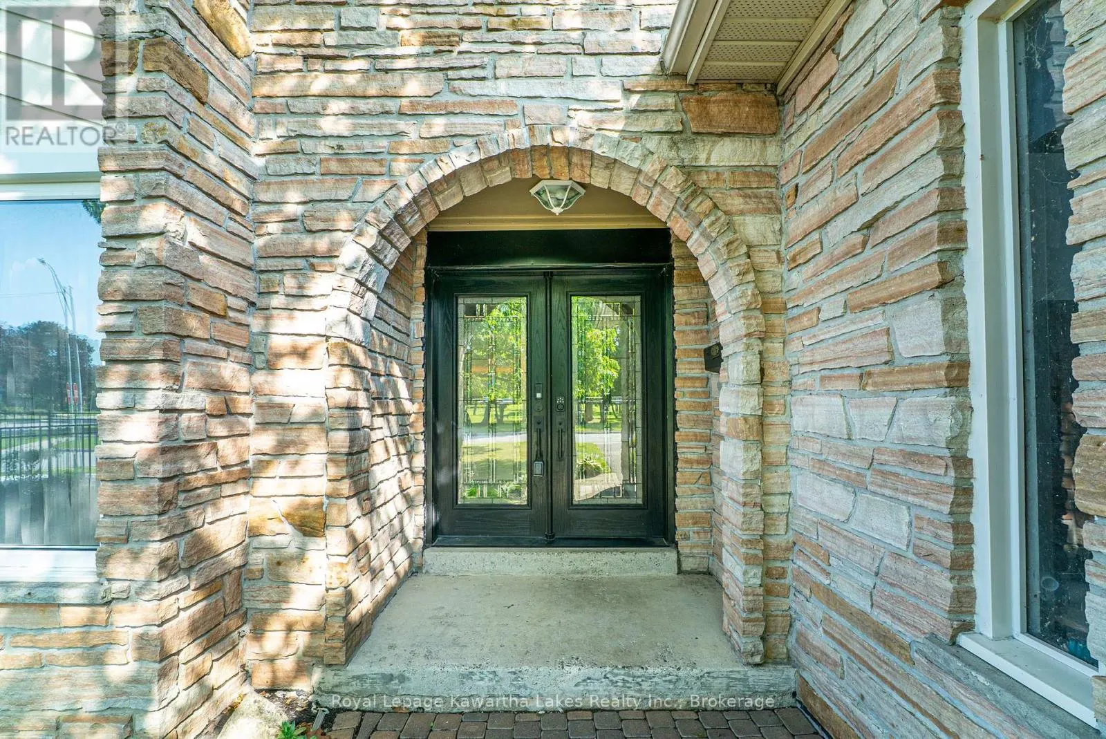 60 SANDERLING CRESCENT
