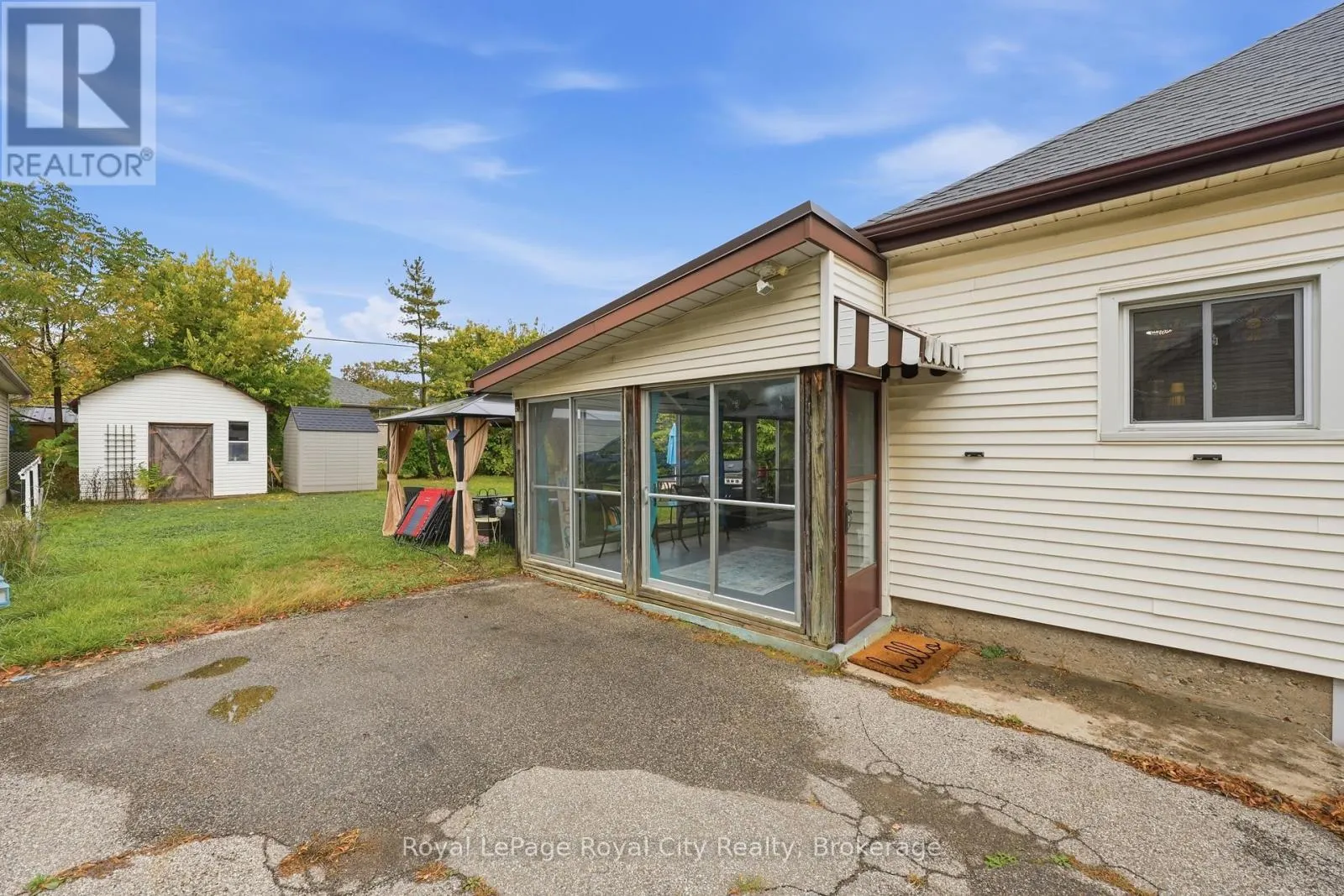 22 HILL AVENUE