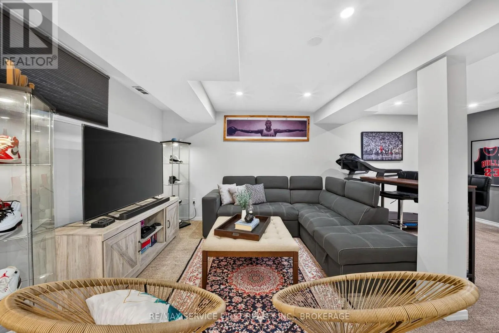 1362 THORNWOOD CRESCENT