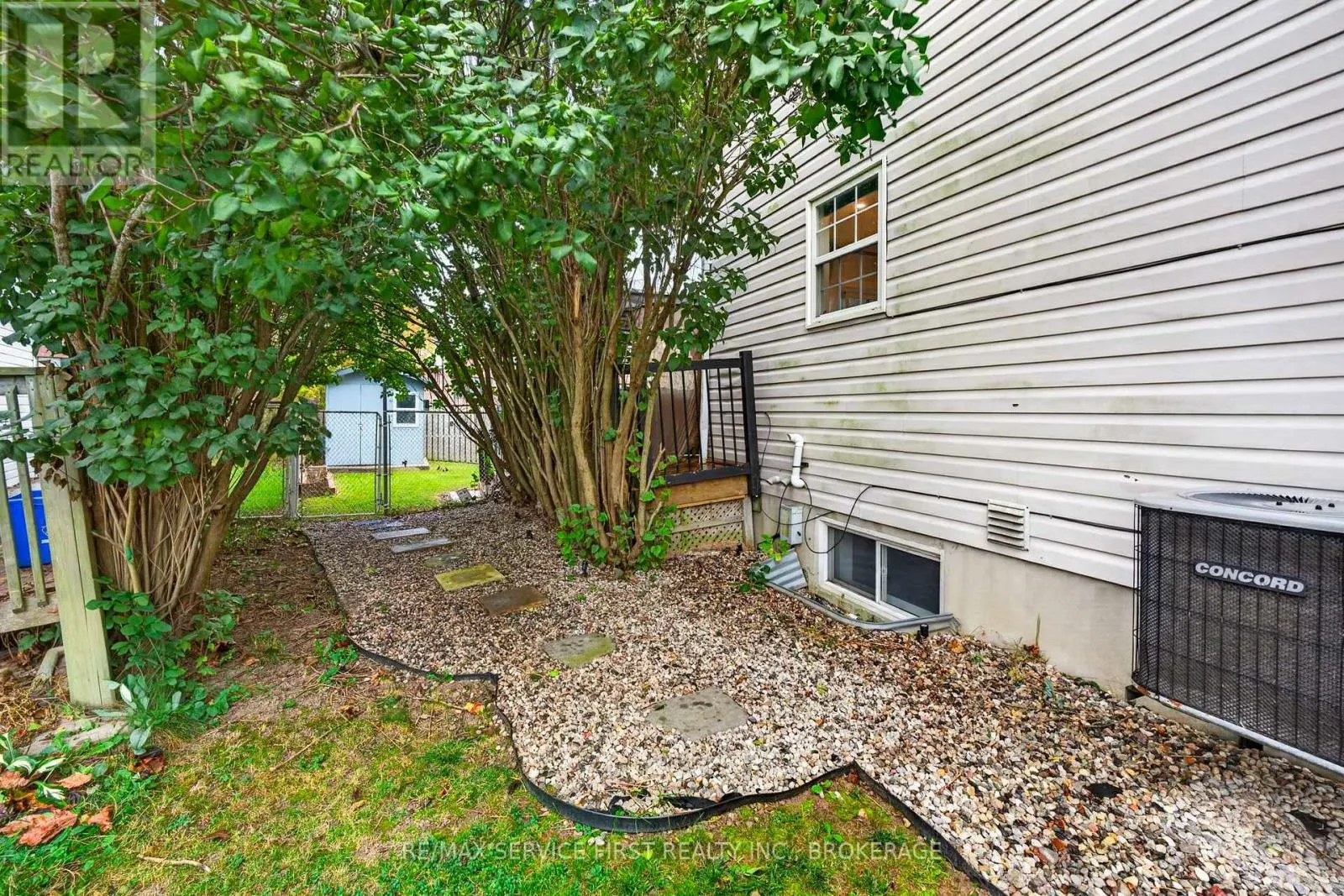 1362 THORNWOOD CRESCENT