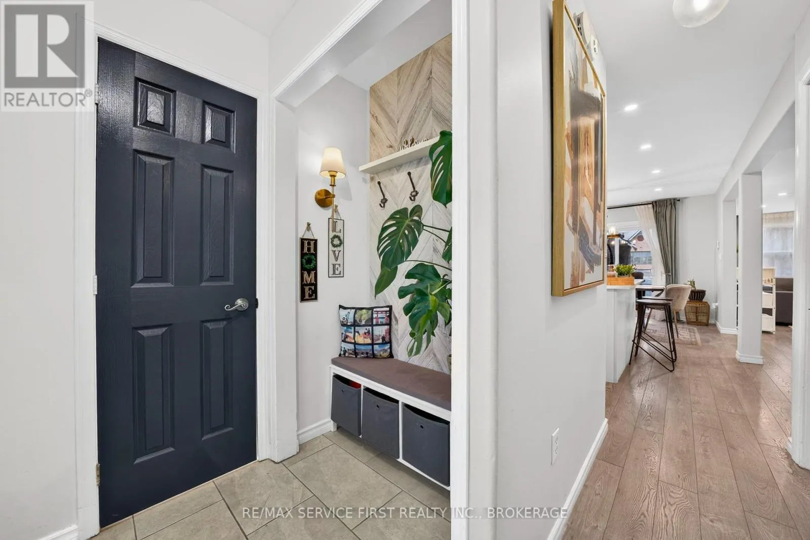 1362 THORNWOOD CRESCENT