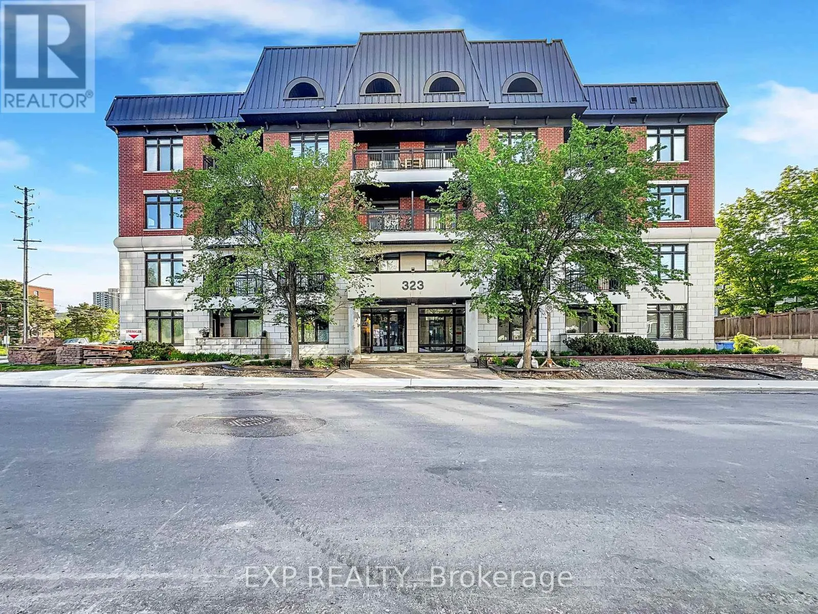 10 - 323 WINONA AVENUE