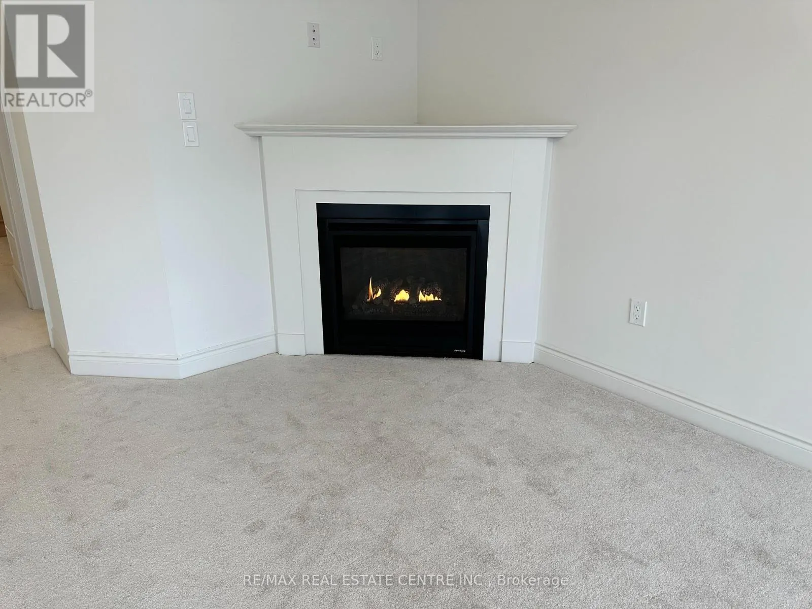 214 ELLIOT AVENUE W