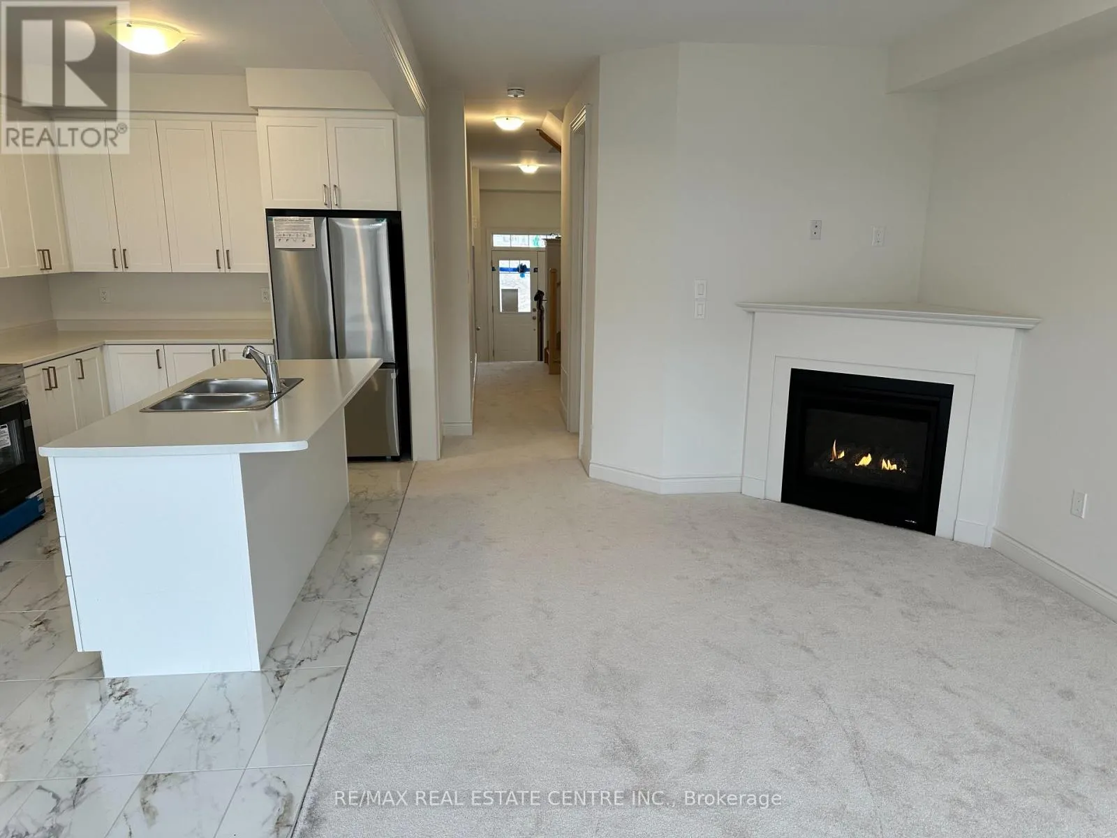 214 ELLIOT AVENUE W