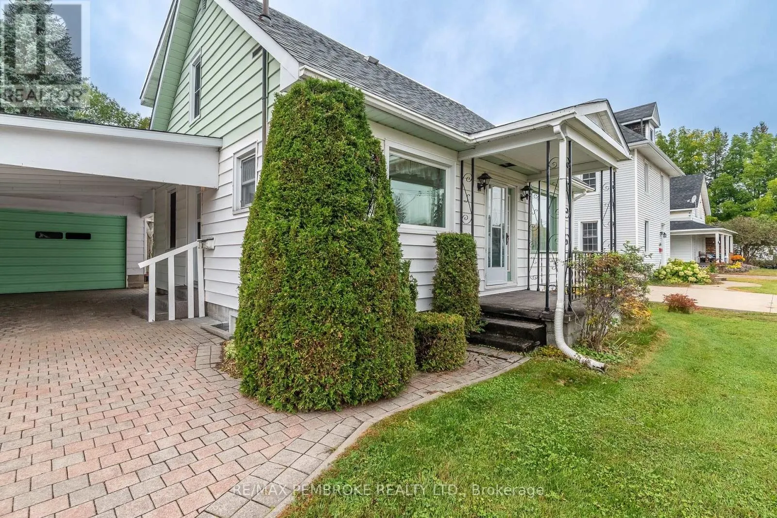 624 HAMILTON STREET W