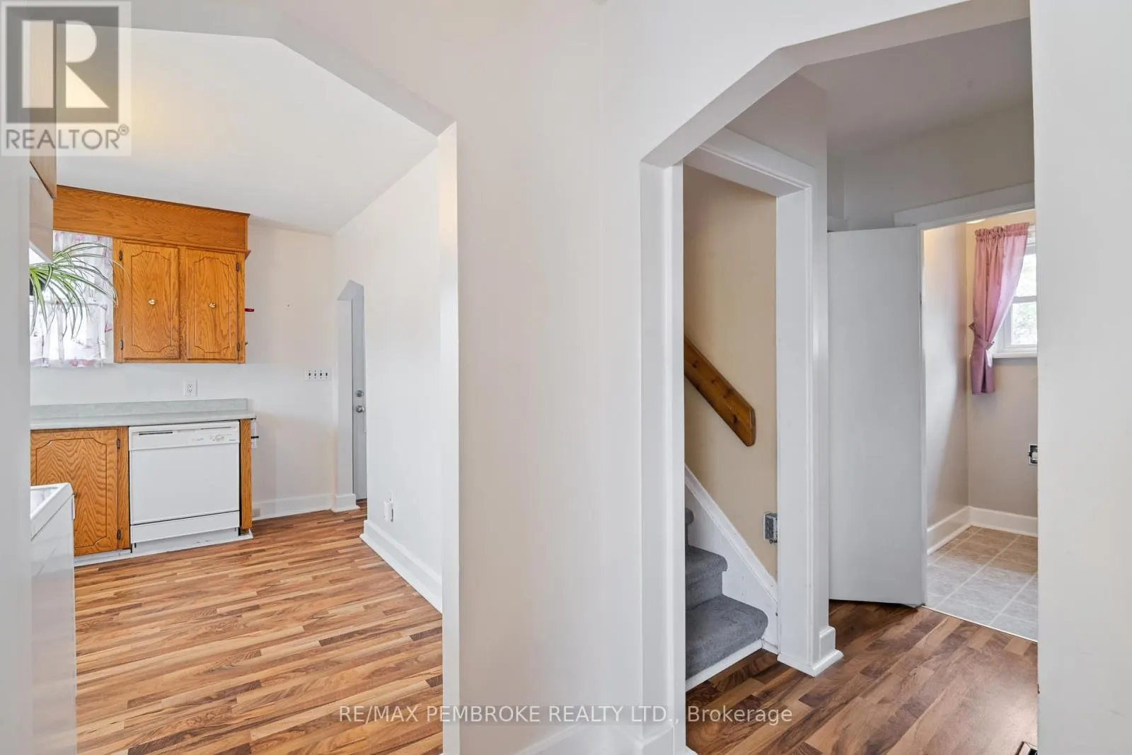 624 HAMILTON STREET W