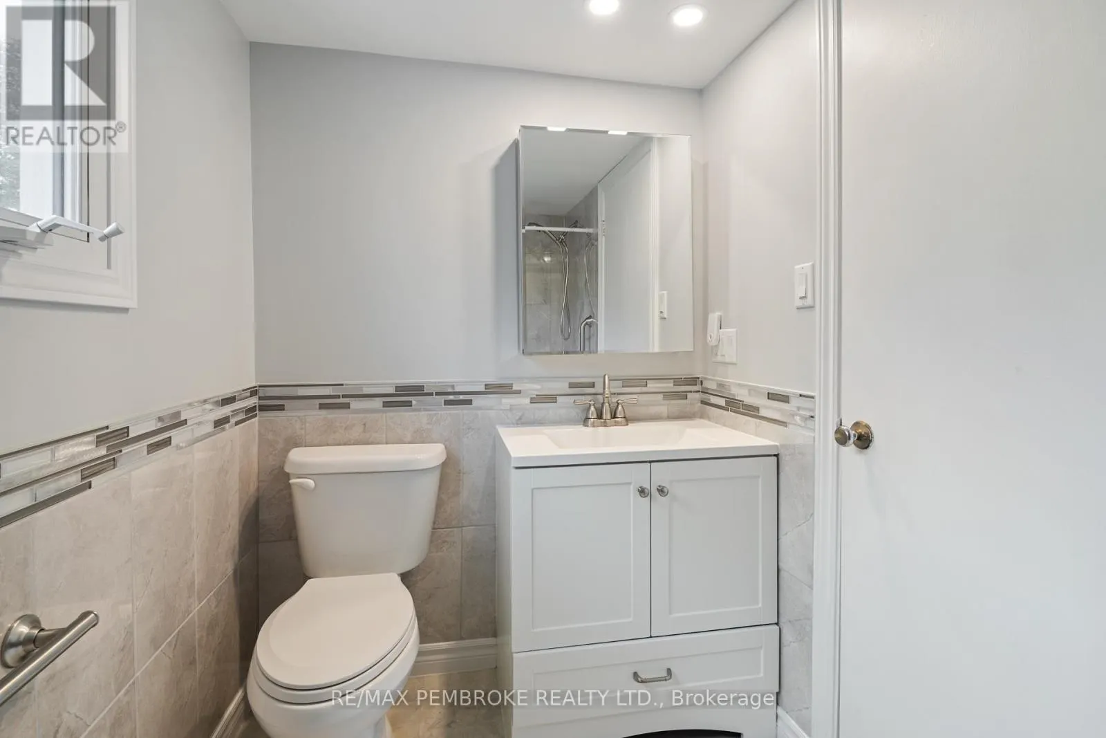 624 HAMILTON STREET W